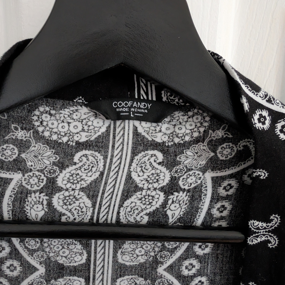 Coofandy Men's Black Paisley Lightweight Kimono Large - Picture 3 of 7